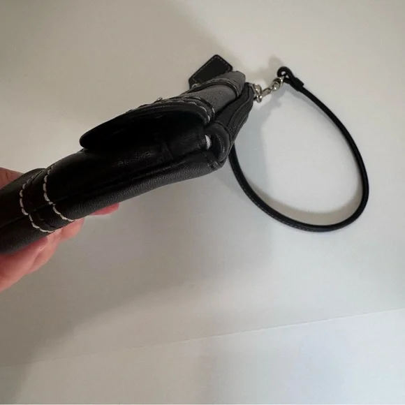 Coach Y2K SoHo Black Leather Silver Buckle Flap, Zip Clutch Wallet Wristlet - Picture 15 of 17